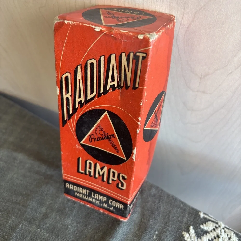 Radiant Lamp Corp., 1000 W., 115 V, T12 Filament Intact w/Original Box